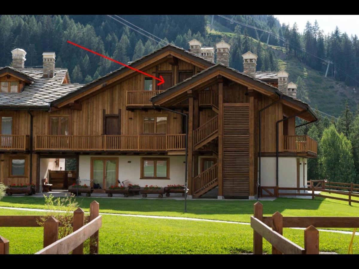 Appartamento Jardin Des Alpes. La Thuile Exterior photo